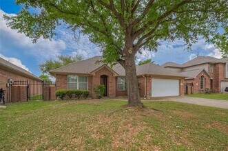 4811 Tracemeadow Dr in Houston, TX - Building Photo - Building Photo