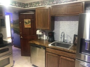 325 Ronkonkoma Ave in Ronkonkoma, NY - Building Photo - Building Photo