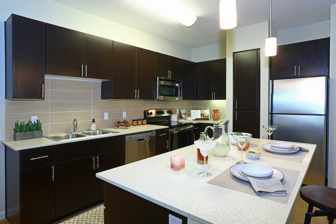 IMT Desert Ridge in Phoenix, AZ - Building Photo