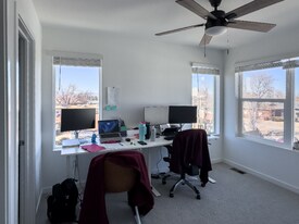 330 Geneva St in Aurora, CO - Building Photo