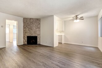 824 Maple St in Ocean Park neighborhood in in Santa Monica, CA - Foto de edificio - Building Photo