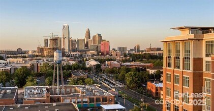125 W Tremont Ave, Unit A1B in Charlotte, NC - Foto de edificio - Building Photo