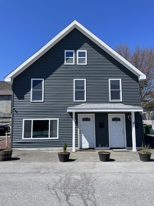 10 North St, Unit downstairsapt1 in Fishkill, NY - Foto de edificio