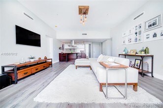 720 NE 62nd St-Unit -504 in Miami, FL - Building Photo - Building Photo