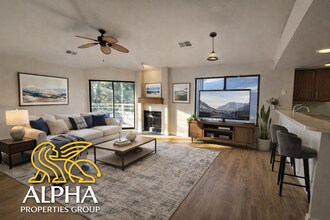 1070 Acapulco Ct in Colorado Springs, CO - Foto de edificio - Building Photo