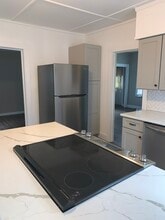 47 Sumner St, Unit #1 in North Attleboro, MA - Building Photo - Building Photo