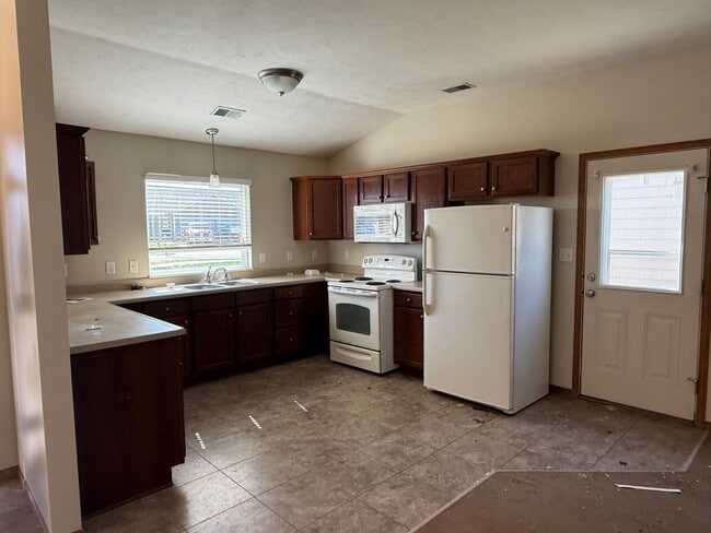 526 Grainfield St in Manhattan, KS - Building Photo - Building Photo