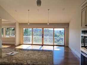 32 Zander Dr in Orinda, CA - Building Photo - Building Photo