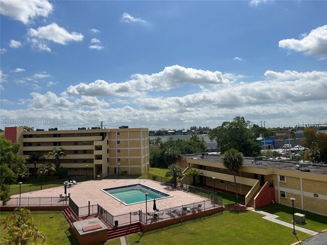 property at 9210 Fontainebleau Blvd