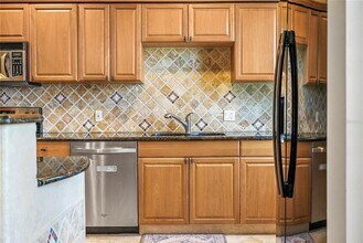 832 Bay St NE in St. Petersburg, FL - Building Photo - Building Photo