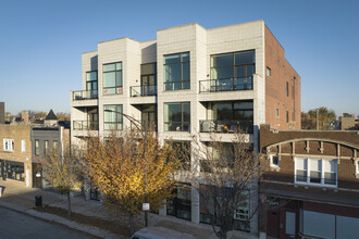 The Brendel Condominiums in Chicago, IL - Building Photo - Building Photo