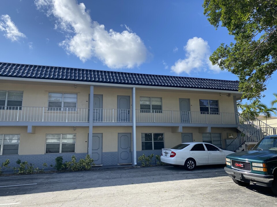 660 Glouchester St in Boca Raton, FL - Building Photo