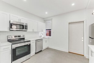 1516 Green St, Unit 1 in Philadelphia, PA - Building Photo