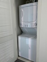 1100 S Miami Ave, Unit 2905 in Miami, FL - Building Photo - Building Photo