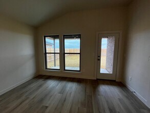 2028 Cottonwood Ave in Wolfforth, TX - Building Photo - Building Photo