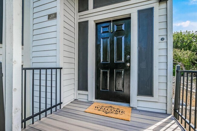 169 World of Tennis Sq in Lakeway, TX - Building Photo - Building Photo