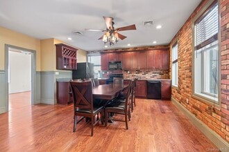 377 New York Ave in Huntington, NY - Building Photo - Building Photo