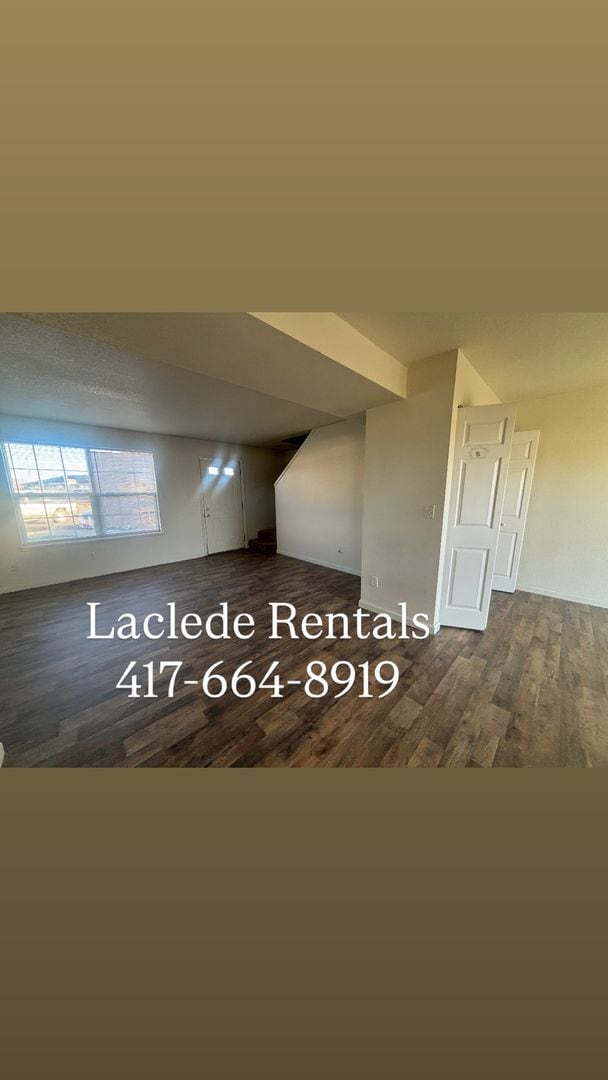 1215 Glenridge St in Lebanon, MO - Building Photo - Building Photo