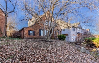 525 Donne Ave in University City, MO - Building Photo - Building Photo