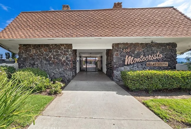 property at 806 E 4th Ave