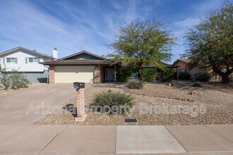 1704 E Bell De Mar Dr in Tempe, AZ - Building Photo - Building Photo