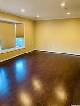 23 Ginny Ln in Bethpage, NY - Building Photo - Building Photo