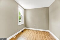 2414 Baker St photo'