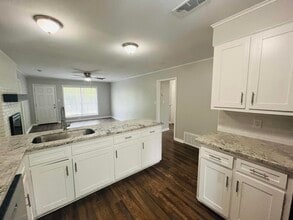 1345 Stanton Dr in Jackson, MS - Building Photo - Building Photo