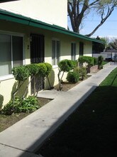 1321 W Avenue I in Lancaster, CA - Building Photo - Building Photo