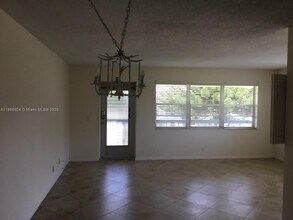 278 Camden L in West Palm Beach, FL - Building Photo - Building Photo