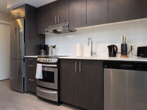 9377-9111 111 St NW, Unit SI ID1223001P in Edmonton, AB - Building Photo - Building Photo