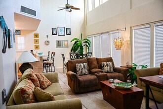 129 E Morningside Dr in South Padre Island, TX - Building Photo - Building Photo