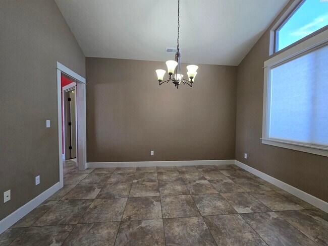 2914 Karlee Dr in Richland, WA - Building Photo - Building Photo