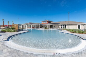 Summer Pointe Village in Summerfield, FL - Foto de edificio - Building Photo