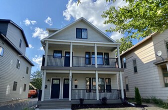 609 12th Ave SE in Minneapolis, MN - Building Photo - Building Photo