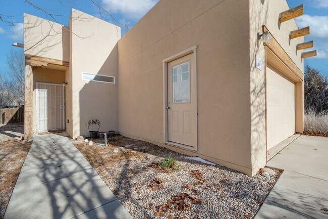 3251 Primo Colores St in Santa Fe, NM - Building Photo - Building Photo