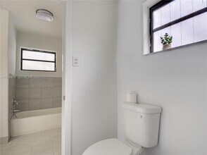 1500 NW 69th Terrace in Miami, FL - Building Photo - Building Photo