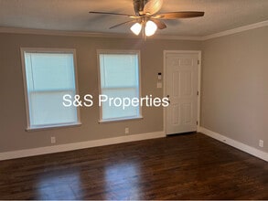 5326 W 11th Pl in Tulsa, OK - Building Photo - Building Photo