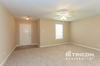 5746 Gasser Ln in Houston, TX - Building Photo - Building Photo