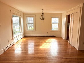 38 Highland St in Dartmouth, MA - Building Photo - Building Photo