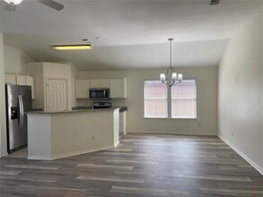 1033 Port Mansfield Dr in Little Elm, TX - Foto de edificio - Building Photo
