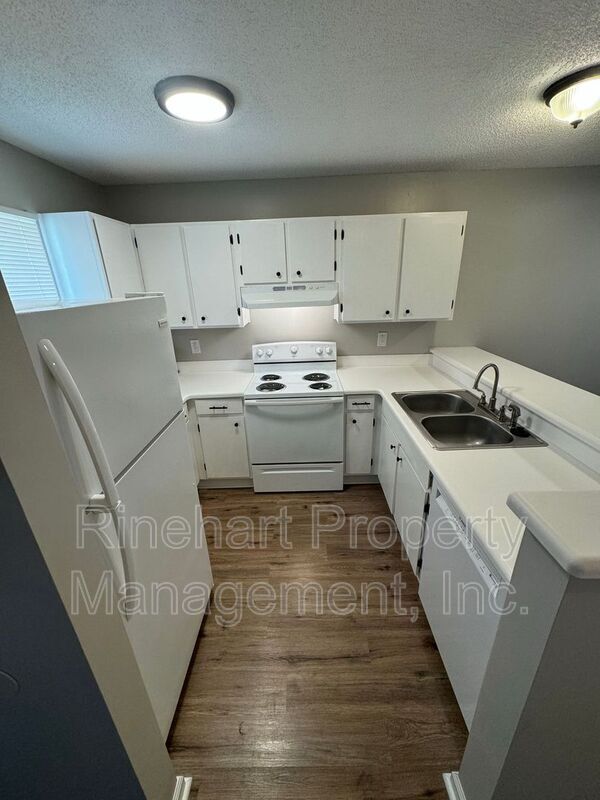 1642 Eagles Pl in Rock Hill, SC - Building Photo - Building Photo