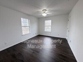 201 Crystal Ln in Sulphur, LA - Building Photo - Building Photo