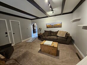 4073 Spruce Way, Unit 24 in Vail, CO - Foto de edificio - Building Photo