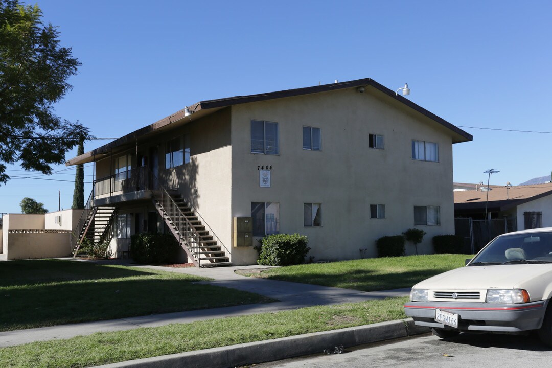 Elm Street Apartments in San Bernardino, CA - Building Photo