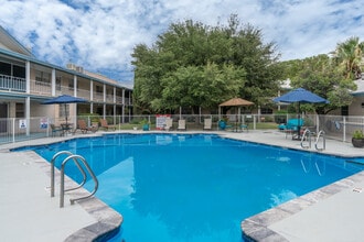 Edgemere Apartments in El Paso, TX - Foto de edificio - Building Photo