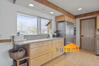 350 Phelps St in Ashland, OR - Foto de edificio - Building Photo