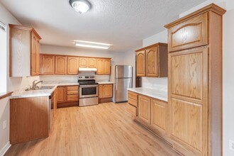 16015 SW Division St in Sherwood, OR - Building Photo - Building Photo