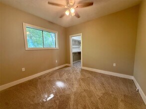 1816 Ryon St in Houston, TX - Building Photo - Building Photo