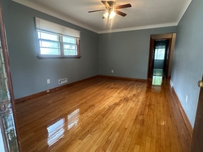 9705 Winkler Dr in St. Louis, MO - Building Photo - Building Photo